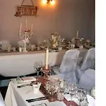 Gasthof Vallum House