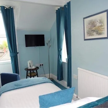Vallum House 3*